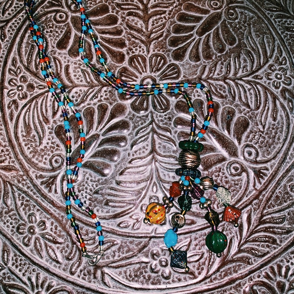 Unique Necklace - Picture 2 of 2